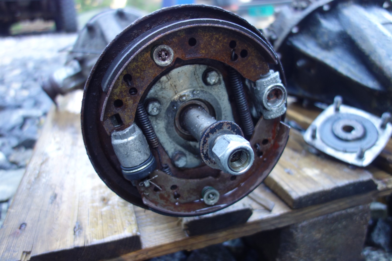 How do you change your gear axle oil? World of Reliant,